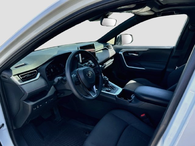 Used 2023 Toyota RAV4 SE w/ Weather & Moonroof Package AWD/4WD image 9