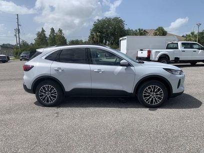 New 2025 Ford Escape SE