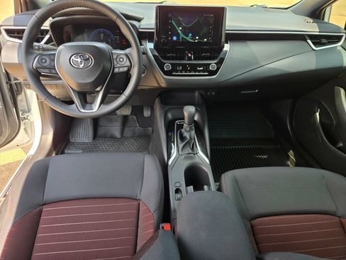 Used 2026 Toyota Corolla SE FWD image 8
