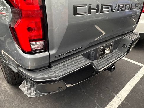Used 2024 Chevrolet Colorado Z71 w/ Z71 Convenience Package 2 AWD/4WD image 10