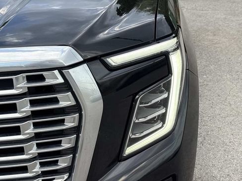 Used 2025 GMC Yukon Denali AWD/4WD image 10