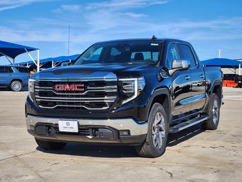 New 2026 GMC Sierra 1500 SLT AWD/4WD image 2
