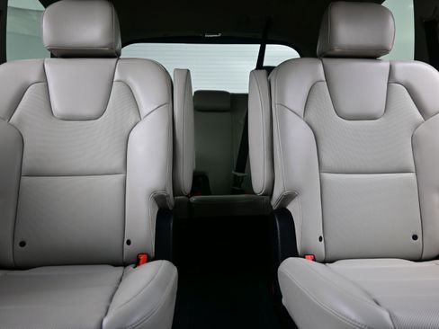Used 2024 Kia Telluride S w/ S Sunroof Package FWD image 16