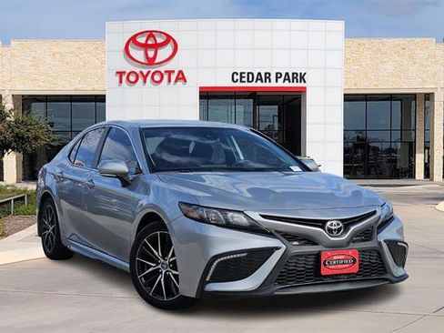Certified 2024 Toyota Camry SE image 1