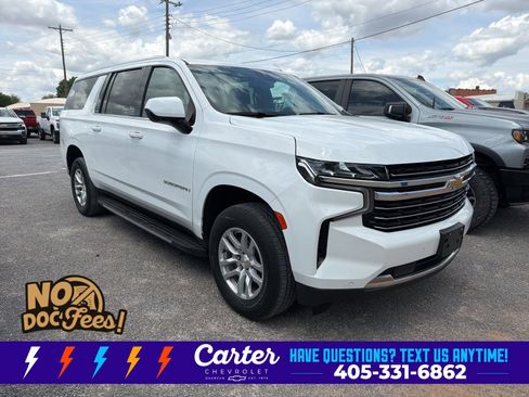 Used 2024 Chevrolet Suburban LT RWD image 3
