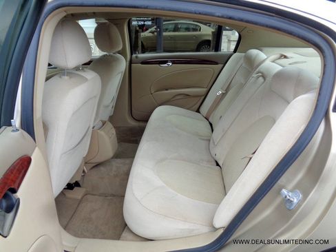 Used 2006 Buick Lucerne CX image 12