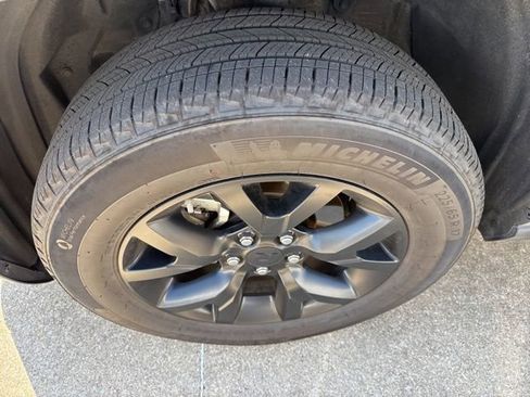 Used 2025 Toyota RAV4 LE image 2