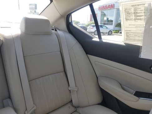 Used 2021 Nissan Altima 2.5 Platinum AWD/4WD image 10