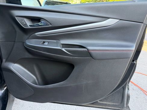 Used 2023 Chevrolet Bolt EUV LT w/ Convenience Package image 22