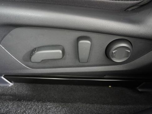 Certified 2025 Subaru Crosstrek 2.5i Limited w/ Crosstrek Mirror Package image 21