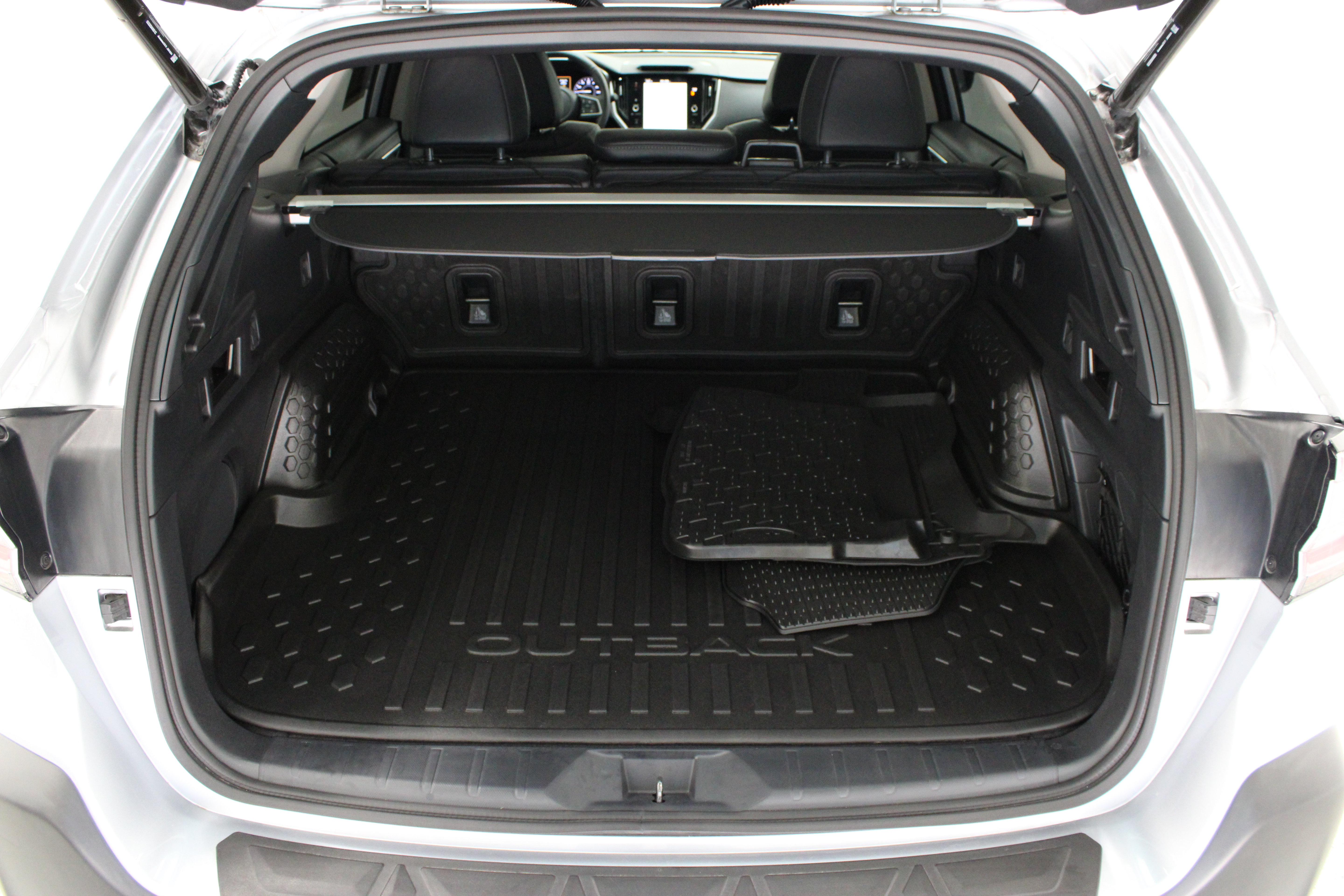 Used 2025 Subaru Outback Touring XT AWD/4WD image 35