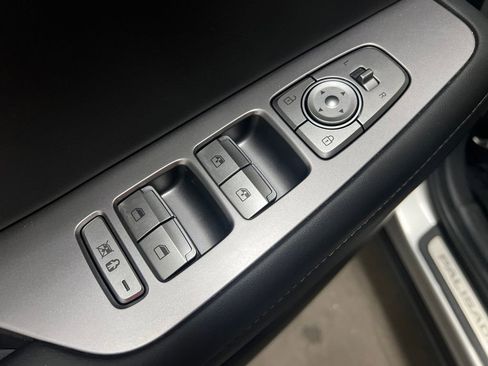 Used 2023 Hyundai Palisade Limited FWD image 13
