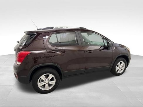 Used 2022 Chevrolet Trax LT w/ Driver Confidence Package AWD/4WD image 9