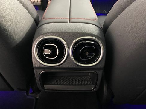 Certified 2025 Mercedes-Benz C 43 AMG 4MATIC Sedan image 31