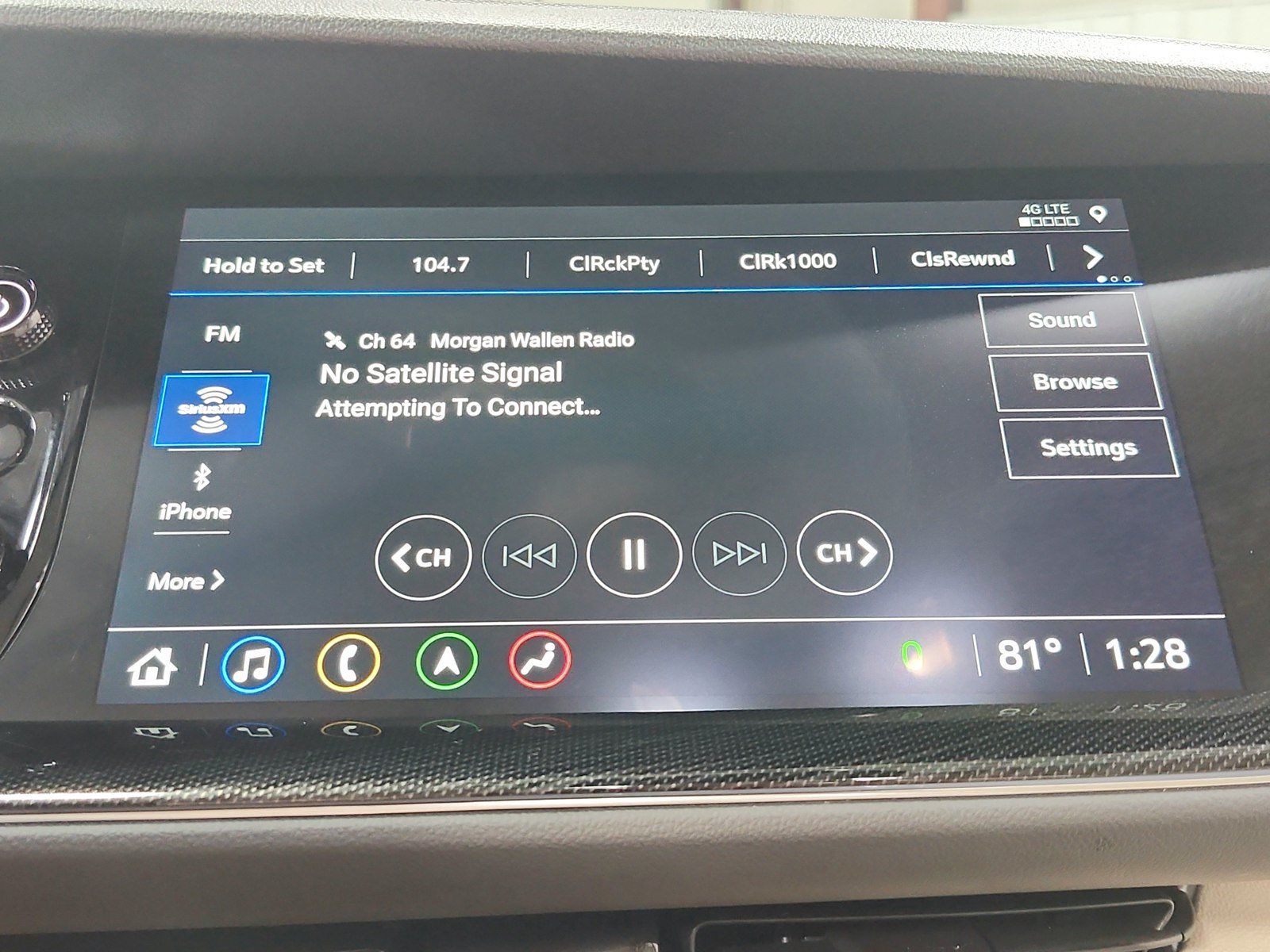 Used 2023 Buick Envision Essence w/ Technology Package I FWD image 30