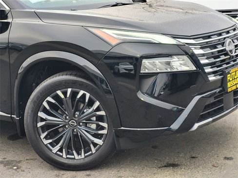 New 2026 Nissan Rogue Platinum w/ Platinum Premium Package image 3