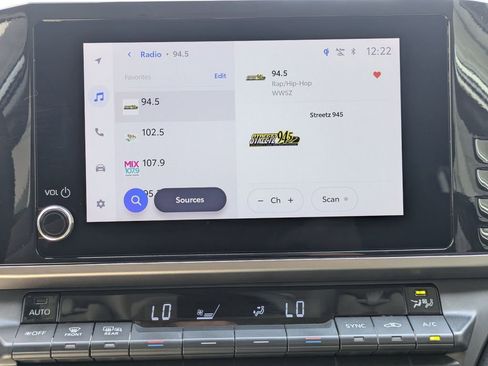 Used 2025 Toyota Camry LE image 21