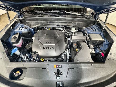 Certified 2025 Kia Telluride AWD image 36