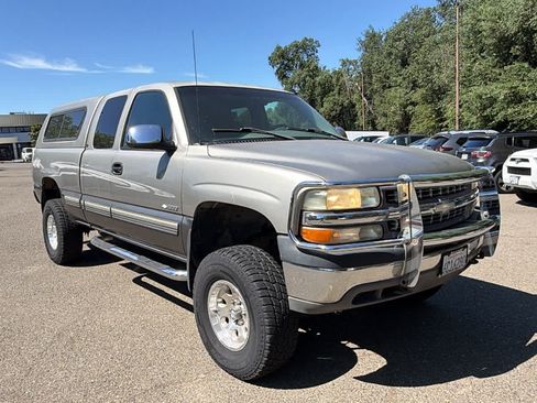 Used 2000 Chevrolet Silverado 1500 LS AWD/4WD image 3