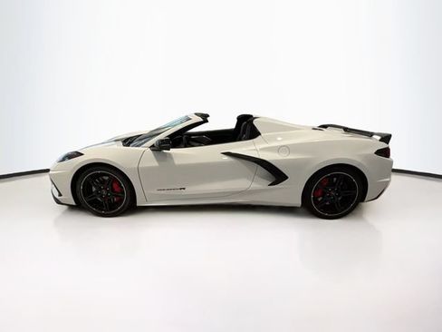 Used 2023 Chevrolet Corvette Stingray Premium Conv w/ Z51 Performance Package RWD image 4