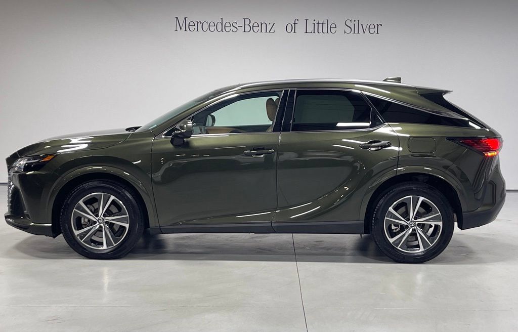 Used 2023 Lexus RX 350 Premium w/ Accessory Package AWD/4WD image 2