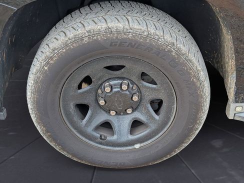 Used 2016 Chevrolet Tahoe LS w/ Remote Keyless Entry Package image 21