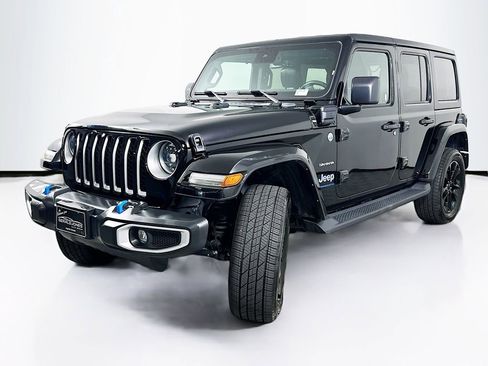 Used 2023 Jeep Wrangler Unlimited Sahara w/ Cold Weather Group AWD/4WD image 2