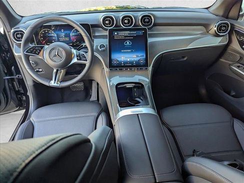 Used 2026 Mercedes-Benz GLC 300 image 14