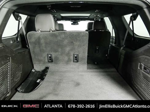 Used 2023 GMC Yukon XL SLT w/ SLT Premium Package image 33