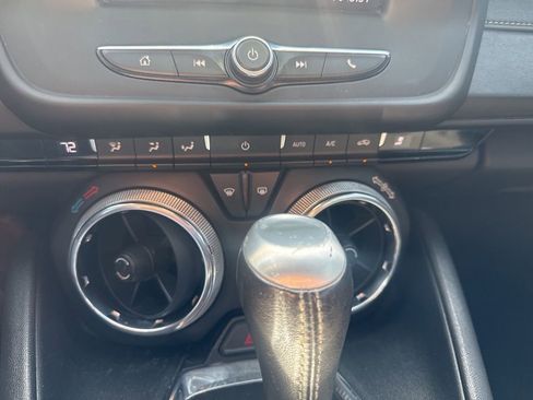 Used 2020 Chevrolet Camaro LT RWD image 10