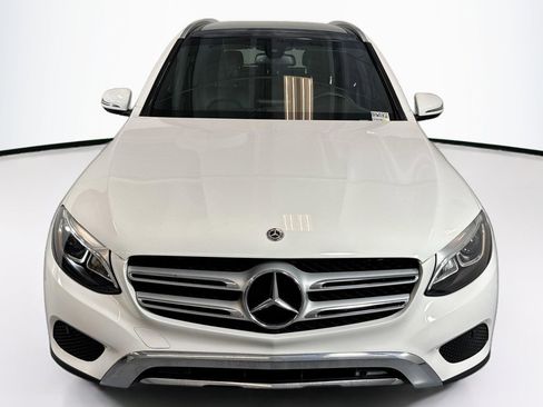 Used 2019 Mercedes-Benz GLC 300 image 2