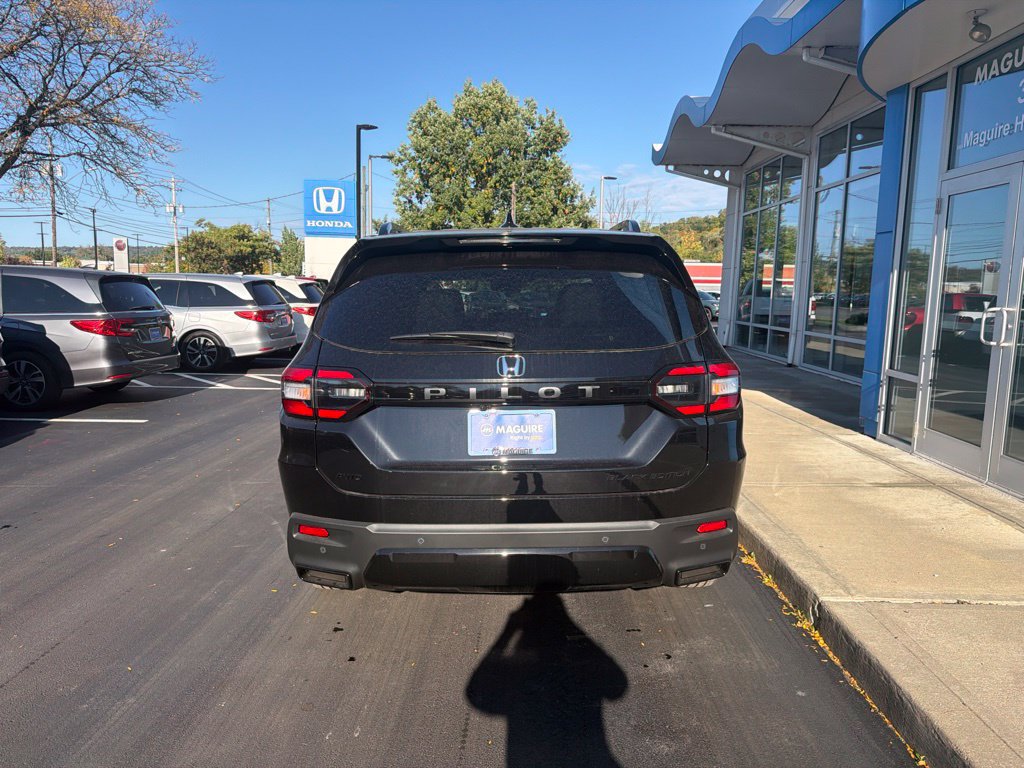 New 2026 Honda Pilot Black Edition image 7