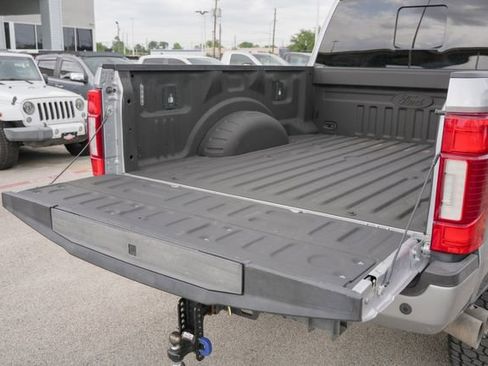 Used 2021 Ford F250 Lariat image 11