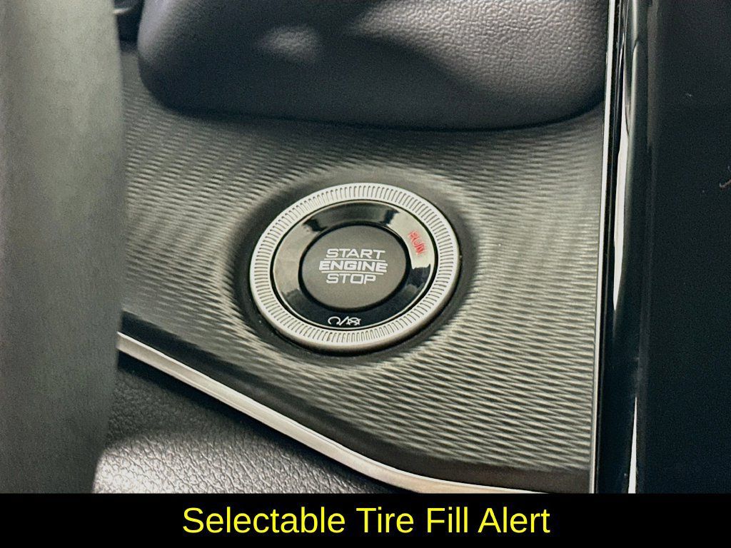 Used 2023 Jeep Grand Cherokee Laredo w/ Luxury Tech Group I AWD/4WD image 19