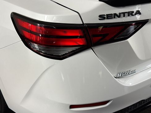 Used 2022 Nissan Sentra SR w/ Midnight Edition FWD image 36