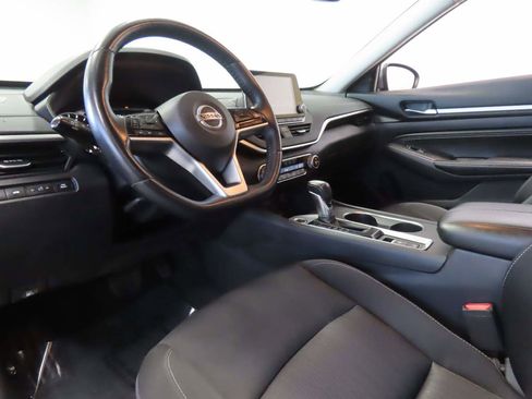 Used 2019 Nissan Altima 2.5 SV FWD image 8