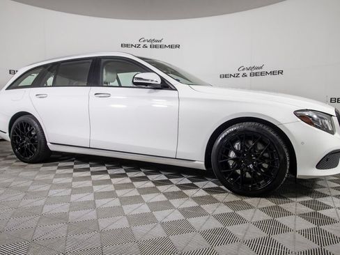 Used 2020 Mercedes-Benz E 450 4MATIC Wagon image 2