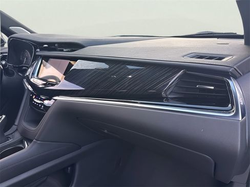 Certified 2022 Cadillac XT6 Premium Luxury w/ Technology Package image 21