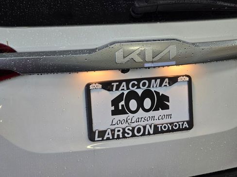 Used 2023 Kia Seltos Nightfall Edition image 14