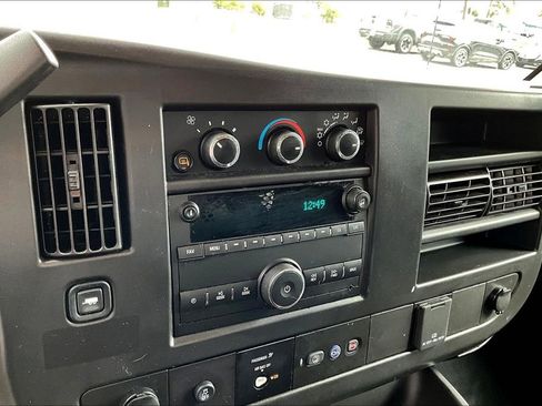 Used 2024 GMC Savana 2500 Work Van w/ Driver Convenience Package image 15