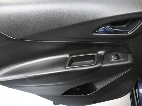 Used 2019 Chevrolet Equinox LT w/ Sun & Navigation Package AWD/4WD image 13