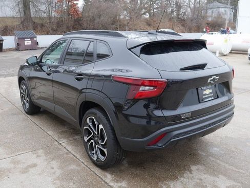 Used 2025 Chevrolet Trax RS image 5