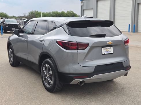 Used 2020 Chevrolet Blazer LT FWD image 5