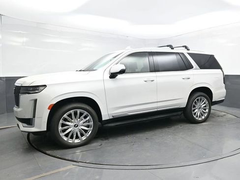 Used 2021 Cadillac Escalade Premium Luxury image 3