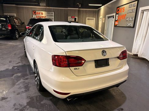 Used 2013 Volkswagen Jetta GLI Autobahn FWD image 4