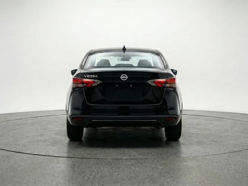 Used 2025 Nissan Versa SV image 7