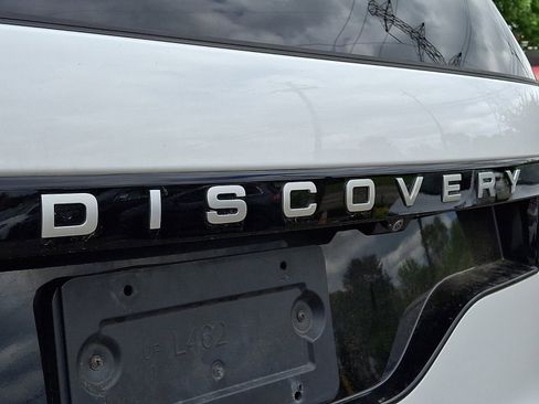Used 2024 Land Rover Discovery S AWD/4WD image 33