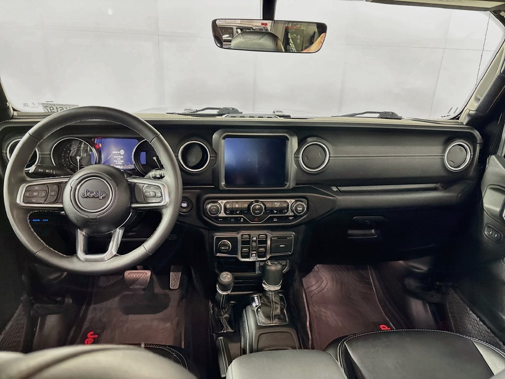 Used 2023 Jeep Wrangler Unlimited Sahara w/ Cold Weather Group AWD/4WD image 13