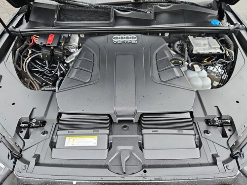 Used 2018 Audi Q7 3.0T Premium Plus w/ Premium Plus Package image 32