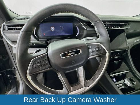 Used 2024 Jeep Grand Cherokee L Limited w/ Luxury Tech Group II AWD/4WD image 13